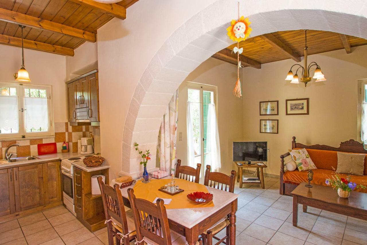 Helianthos Villas Dulianá Kültér fotó